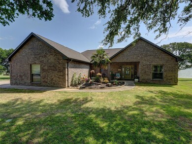413 Meandering Way, Corsicana, TX 75109 - photo 2