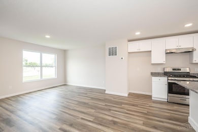 10354 Fay Ln, Northgate, OH 45251 - photo 6