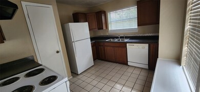 11011 Crenchrus Ct, Houston, TX 77086 - photo 5