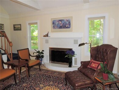 83 Gosling Cir E, Hendersonville, NC 28792 - photo 5