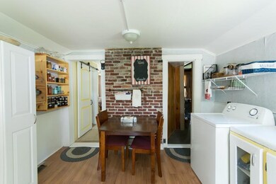 Eat in kitchen