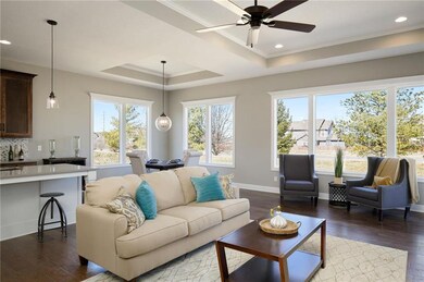 1114 SW Cheshire Dr, Lee's Summit, MO 64083 - photo 2