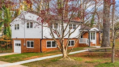 3555 Cherry Ln, Greensboro, NC 27405 - photo 3