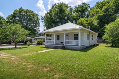 300 N C Ave, Cleveland, OK 74020 - photo 2