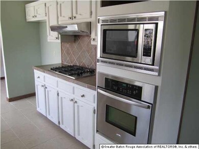 Kitchen Boast Upgraded Stainless Steal Applicance