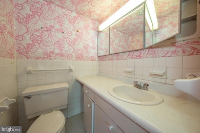 William Penn House unit 2819, Philadelphia, PA 19103 - photo 5