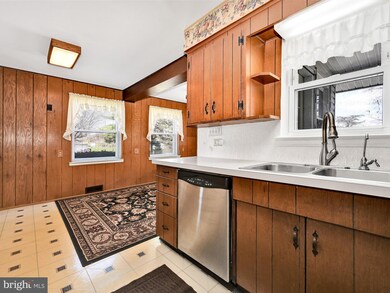 340 Gibraltar Rd, Reading, PA 19606 - photo 7