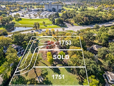 1753 Midwest Club Pkwy, Oak Brook, IL 60523 - photo 2