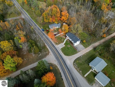 8335 S Maple City Rd, Maple City, MI 49664 - photo 7