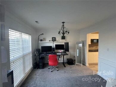 3705 Chepstow Ct, Charlotte, NC 28262 - photo 3