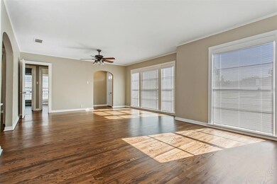 5829 E Mockingbird Ln, Dallas, TX 75206 - photo 7