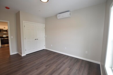 217 Rockingham Rd unit 204, Londonderry, NH 03053 - photo 5