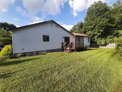 135 Pinewood Dr, West Warwick, RI 02893 - photo 3