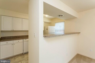 9640 Hagel Cir unit D, Lorton, VA 22079 - photo 7