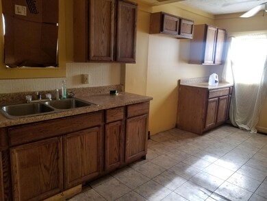 1381 E 20th Ave kitchen