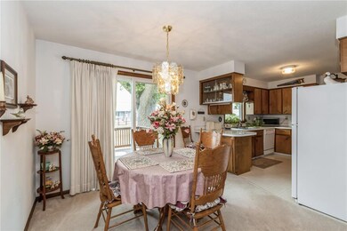 2602 29th St SW, Cedar Rapids, IA 52404 - photo 5