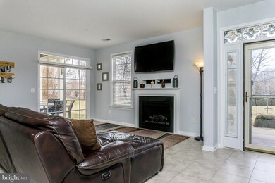 13969 Gullane Dr unit 125, Woodbridge, VA 22191 - photo 6