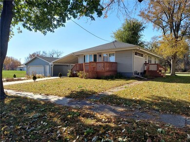 1502 E 26th St, Des Moines, IA 50317 - photo 2