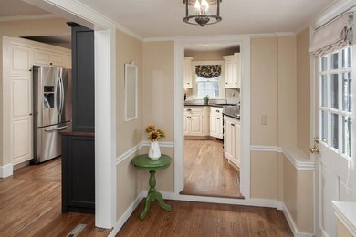 392 Beechwood St, Cohasset, MA 02025 - photo 4