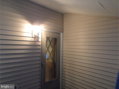 202 Franklin St, Trenton, NJ 08611 - photo 3