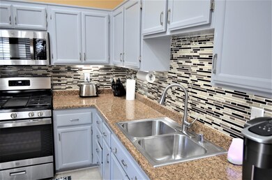 3279 Emerald St, Rosamond, CA 93560 - photo 5