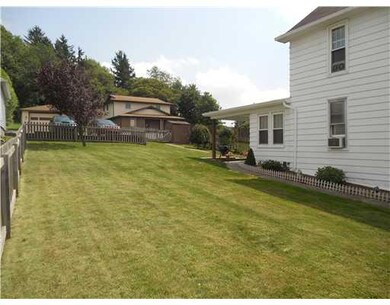 807 Forest St, Latrobe, PA 15650 - photo 7