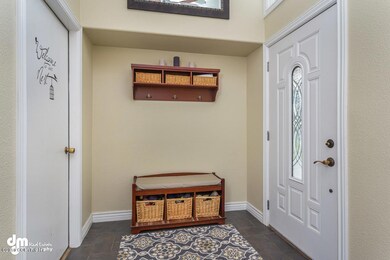 Large Entryway Landing