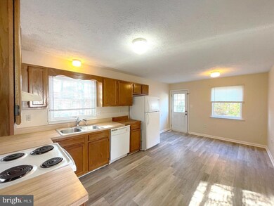 45743 Dee Ct, Great Mills, MD 20634 - photo 5