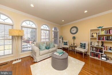 16466 Steerage Cir, Woodbridge, VA 22191 - photo 2