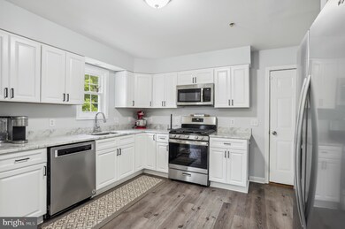 2607 John a Thompson Rd, Temple Hills, MD 20748 - photo 5