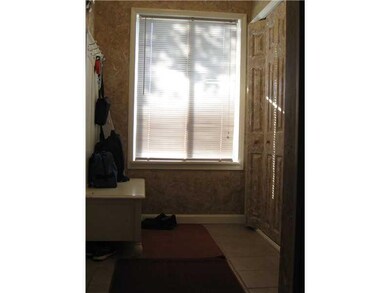 Entry/Foyer.