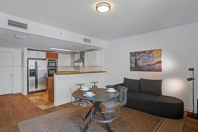 170 SE 14th St unit 2806, Miami, FL 33131 - photo 2