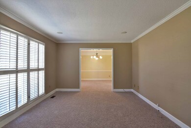 413 S Audubon Dr, Albany, GA 31707 - photo 2