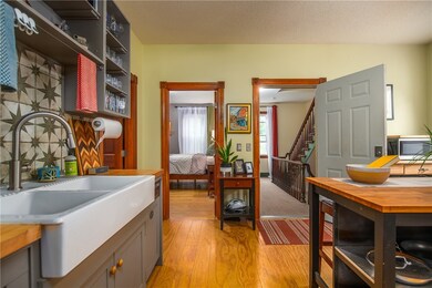 389 Pine St, Providence, RI 02903 - photo 3