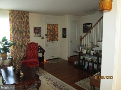 1311 Crofton Rd, Baltimore, MD 21239 - photo 3