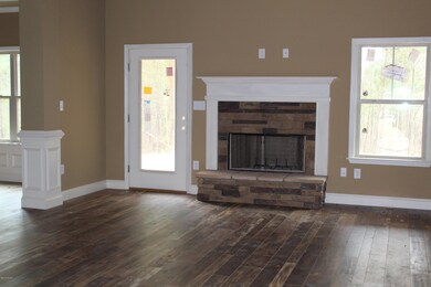 557 Shady Greens Dr, Macon, GA 31211 - photo 4