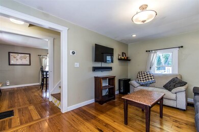 308 Thornton St, Portsmouth, NH 03801 - photo 5
