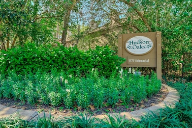 11711 Memorial Dr unit 563, Houston, TX 77024 - photo 5