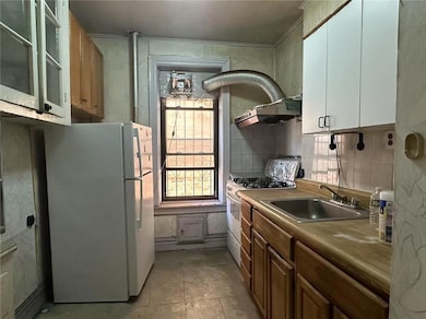 730 57th St unit 2A, Brooklyn, NY 11220 - photo 4