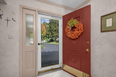 7-web-or-mls-5697-old-farm-ct