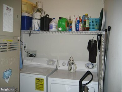 8163 Halley Ct, Lorton, VA 22079 - photo 7