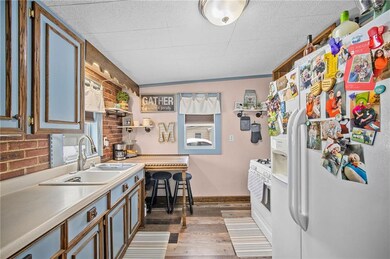 4295 NE 32nd St, Des Moines, IA 50317 - photo 7