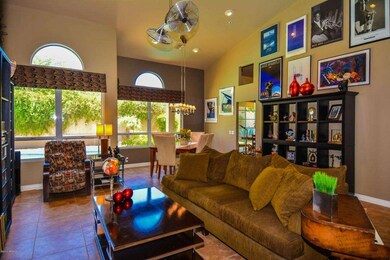 006_Living Room