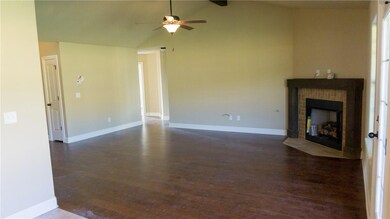 1284 Silver Oak St, Elkins, AR 72727 - photo 4