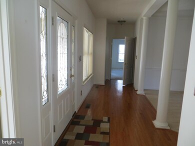 518 Harrison Cir, Locust Grove, VA 22508 - photo 4