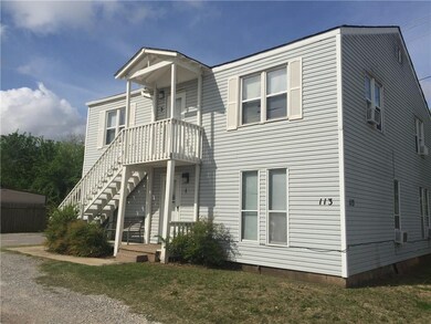 113 W Independence St, Shawnee, OK 74804 - photo 3