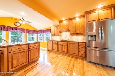 7 Hendrick Ave, Albany, NY 12204 - photo 7