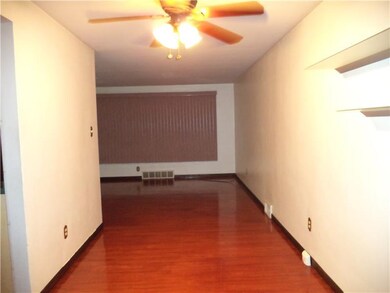 Dining Room. Dining Room Combo: Living Room
