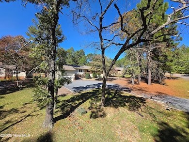 102 Thistle Ln, West End, NC 27376 - photo 6