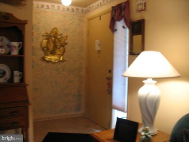 105 Eastford Ct unit 12, Parkville, MD 21234 - photo 5